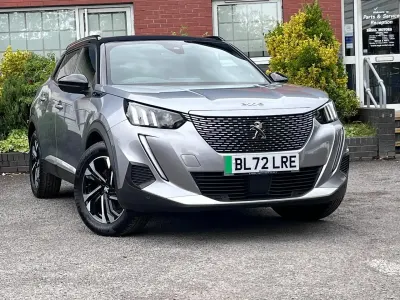 Gebraucht Peugeot e-2008 GT 98 kW (134 PS) 2022 Grau SUV
