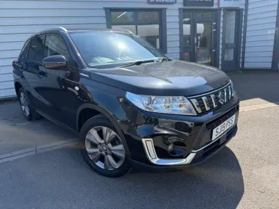 Käytetty Suzuki Vitara SZ-T 112 HP (82 kW) 2019 Musta Katumaasturi