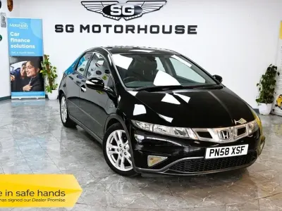 Begagnad Honda Civic ES 2009 Svart Halvkombi