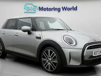 Used Mini Cooper Exclusive 136 HP (100 kW) 2024 Silver Hatchback