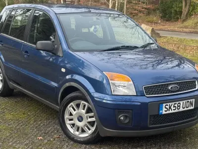Usado Ford Fusion Zetec 101 HP (74 kW) 2008 Azul Citadino