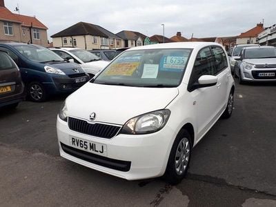 Used Skoda Citigo SE 59 HP (43 kW) 2015 White Hatchback