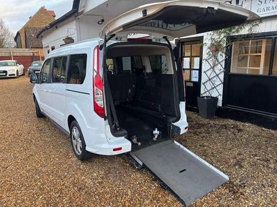 White Used 2017 Ford Tourneo Connect Titanium MPV | £10,676 (Fair price)