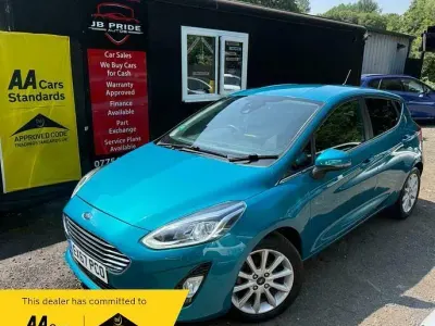 Used Ford Fiesta Titanium 125 HP (91 kW) 2017 Blue Hatchback