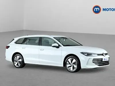 Used VW Passat Life 204 HP (150 kW) 2025 White Estate