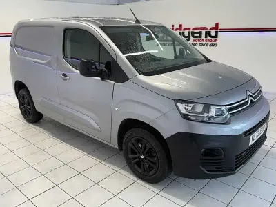 Used Citroën Berlingo 100 HP (73 kW) 2023 Grey MPV