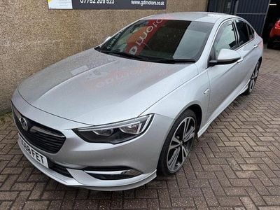 Used Vauxhall Insignia SRi 170 HP (125 kW) 2018 Silver Hatchback