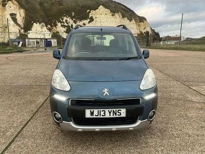 Used Peugeot Partner Tepee Outdoor 92 HP (67 kW) 2013 Blue MPV