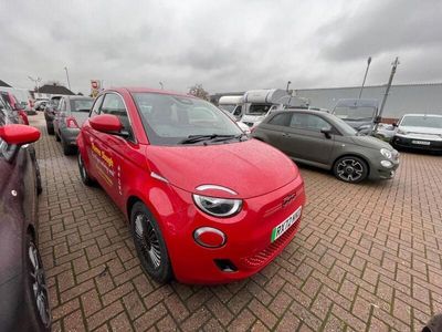 used Fiat 500e 42KWH RED AUTO 3DR ELECTRIC FROM 2022 FROM SLOUGH (SL1 6BB) | SPOTICAR