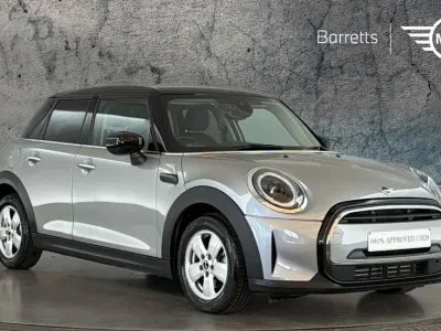 Used Mini Cooper Classic 134 HP (98 kW) 2024 Silver Hatchback
