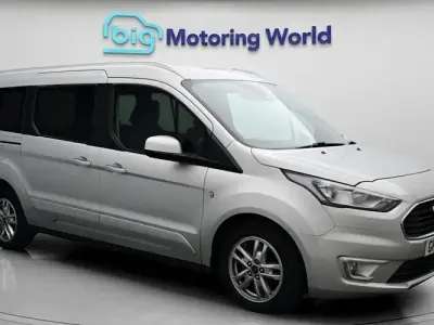 Used Ford Tourneo Titanium 120 HP (88 kW) 2021 Estate