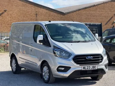 Käytetty Ford Transit Custom Limited 130 HP (95 kW) 2023 Hopea Van