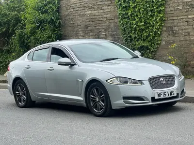 Usado Jaguar XF Luxury 2015 Prateado Sedan