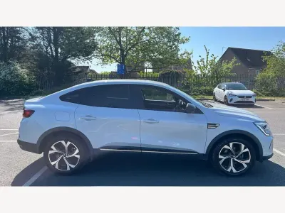 Używany Renault Arkana Engineered 142 KM (104 kW) 2023 Biały SUV