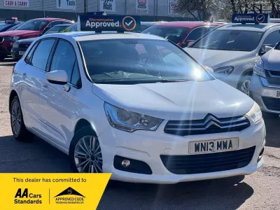 Used Citroën C4 VTR Sport 120 HP (88 kW) 2013 White Hatchback