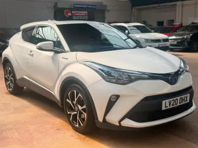 Used Toyota C-HR Design 122 HP (89 kW) 2020 White SUV
