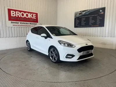 Usado Ford Fiesta ST-Line 125 HP (91 kW) 2019 Branco Citadino