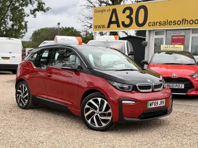 Begagnad BMW i3 Comfort Edition 125 kW (170 HK) 2019 Röd Halvkombi