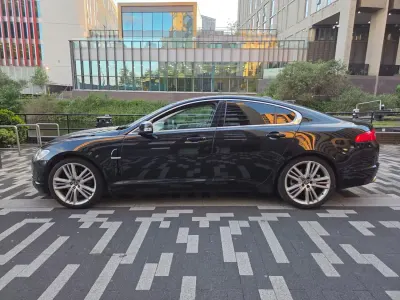 Second-hand Jaguar XF Premium Luxury 207 CP (152 kW) 2008 Negru Berlinǎ