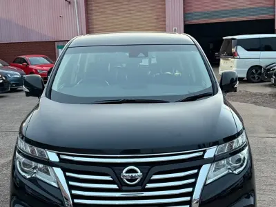Usado Nissan Elgrand Premium Edition 2019 Negro Monovolumen