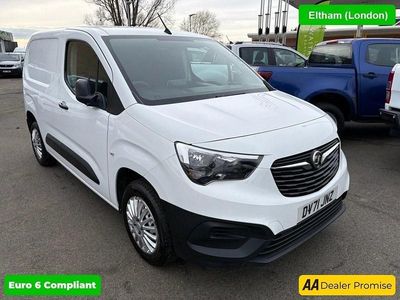 Used Vauxhall Combo 100 HP (73 kW) 2021 White MPV