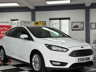 Used Ford Focus Zetec 125 HP (91 kW) 2018 White Hatchback