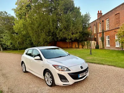 Used Mazda 3 105 HP (77 kW) 2010 White Hatchback