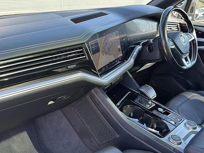 Used VW Touareg R-line 281 HP (206 kW) 2018 Grey SUV