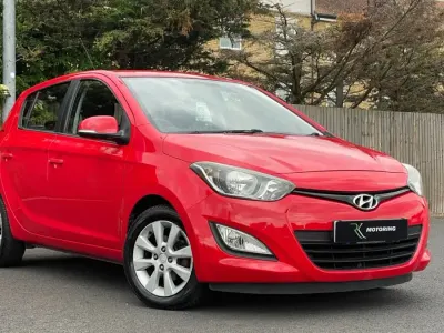 Begagnad Hyundai i20 Active 101 HK (74 kW) 2012 Röd Halvkombi