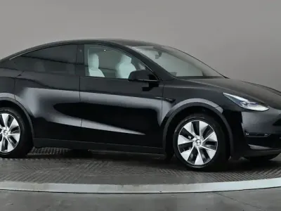 Used Tesla Model Y Long Range AWD 286 kW (389 HP) 2025 SUV
