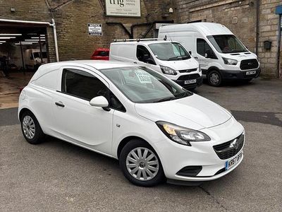 Used Vauxhall Corsa 95 HP (69 kW) 2017 White Hatchback