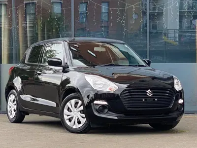 Begagnad Suzuki Swift SZ3 90 HK (66 kW) 2019 Svart Halvkombi