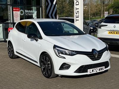 Used Renault Clio V Techno 145 HP (106 kW) 2022 Glacier white  Hatchback