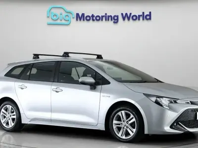 Used Toyota Corolla 122 HP (89 kW) 2022 Silver Estate