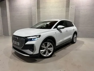 Usado Audi Q4 e-tron S-Line 150 kW (204 HP) 2021 Branco SUV