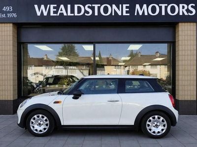 Used Mini ONE Hatch 102 HP (75 kW) 2016 White Hatchback