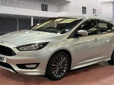 Used Ford Focus ST-Line 140 HP (102 kW) 2018 Silver Hatchback