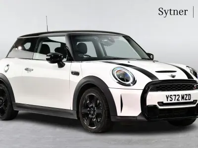 Używany Mini Cooper S Classic 176 KM (129 kW) 2022 Biały Hatchback