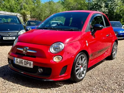 Begagnad Abarth 595 140 HK (102 kW) 2016 Röd Halvkombi