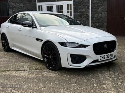 Używany Jaguar XE R-Dynamic 204 KM (150 kW) 2023 Biały Sedan/Limuzyna
