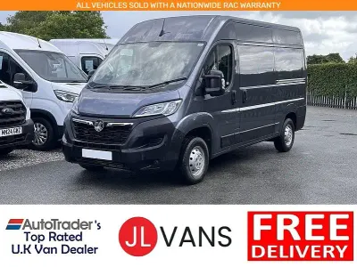 Used Vauxhall Movano 140 HP (102 kW) 2023 Grey