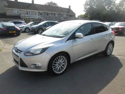 Used Ford Focus Zetec 115 HP (84 kW) 2014 Silver Hatchback
