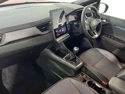 Used Renault Captur Techno 90 HP (66 kW) 2025 Red  SUV