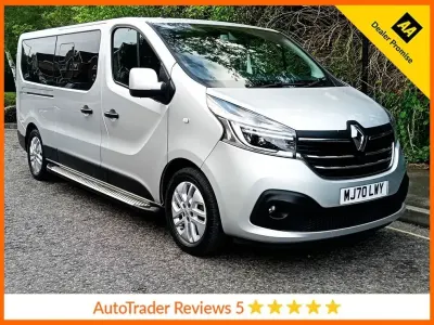 Używany Renault Trafic 2020 Srebrny Minivan