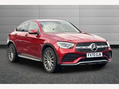 Begagnad Mercedes GLC220 AMG Line Premium 194 HK (142 kW) 2020 Röd Sportkupé