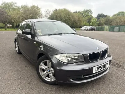 Begagnad BMW 120 2007 Grå Halvkombi
