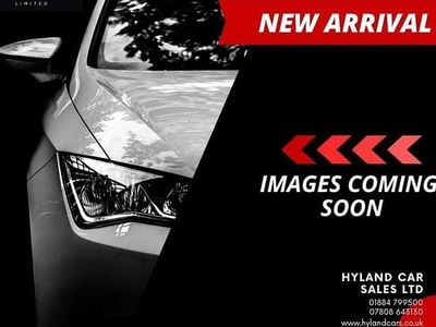 Used Ford Focus Zetec 125 HP (91 kW) 2016 Blue Hatchback