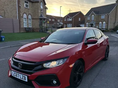 Used Honda Civic SR 2017 Red Hatchback