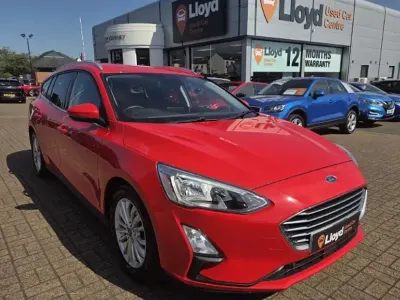 Used Ford Focus Titanium 125 HP (91 kW) 2018 Red Estate