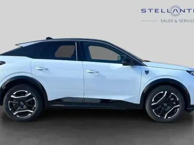 Second-hand Peugeot e-3008 GT 152 kW (207 CP) 2025 Alb SUV